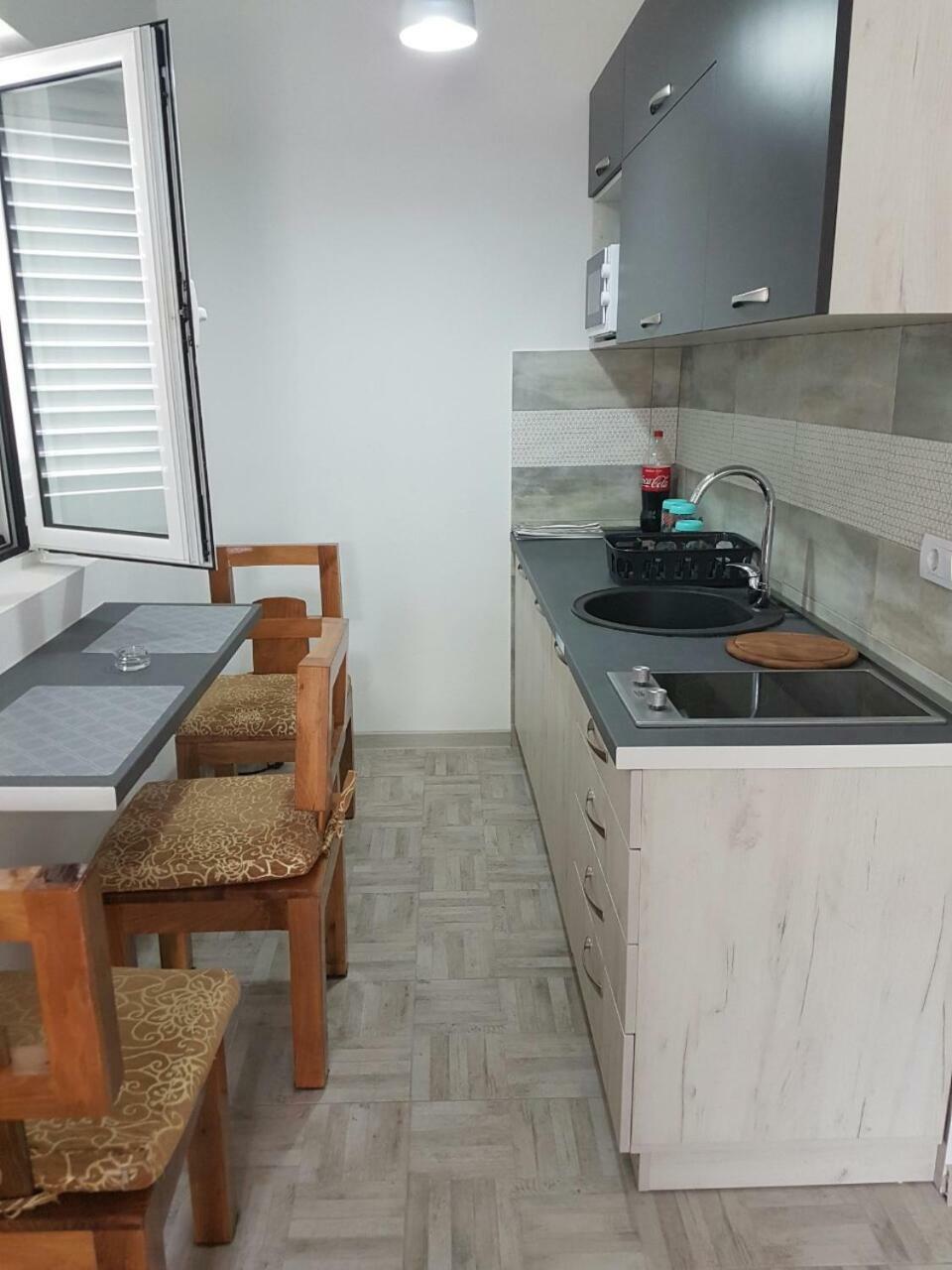 Апартаменты Porto Njegusi A2 Цетине Экстерьер фото