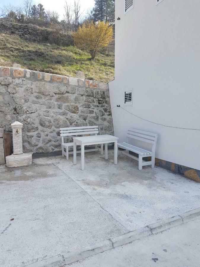 Апартаменты Porto Njegusi A2 Цетине Экстерьер фото